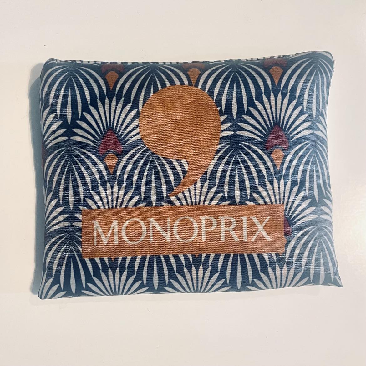 【Parisのエコバッグ】 MONOPRIXモノプリエコバッグ  エッフェル塔 ブルー孔雀羽模様